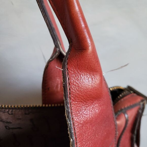 Fossil Leather Keyhole Tote Shoulder Bag in Red 17x10x4 Distressed Discoloration - Picture 14 of 17